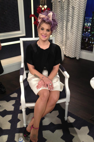 Kelly Osbourne wearing GUiSHEM on E! 